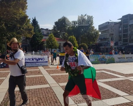 Лекоатлети от Дряново триумфираха в маратона за Съединението СНИМКИ и ВИДЕО