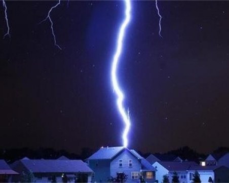 Мълния запали жилище в Горна Оряховица