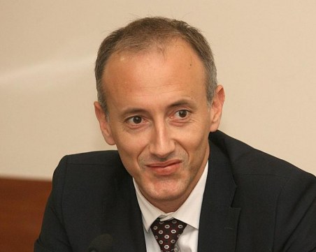 Министърът на образованието с две посещения в Пловдивско днес