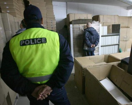 Над половин милиард годишно са загубите от шестте нелегални фабрики