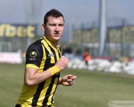 ЦСКА призна за оферта към Неделев