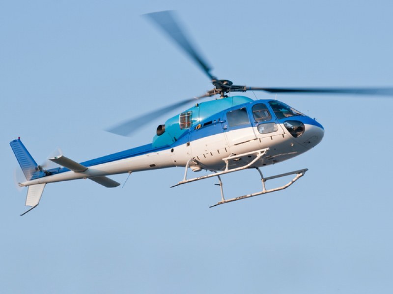 Четирима души загинаха при падането на хеликоптер върху завод в Чехия