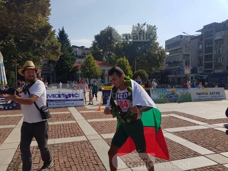 Лекоатлети от Дряново триумфираха в маратона за Съединението СНИМКИ и ВИДЕО