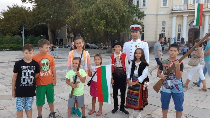 Мирише на барут, пушки пукат, викове огласят центъра на Пловдив! СНИМКИ+ВИДЕО