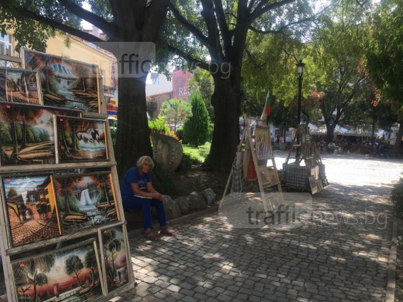 Търговците на картини и икони върху словата на Вазов и Славейков на Седмия хълм СНИМКИ