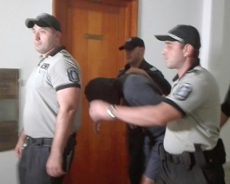 Арестуваният за брутално изнасилените проститутки ги разпитвал за кого работят по време на издевателството