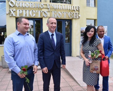 МОН бори недостига на кадри с едногодишно обучение на нови учители ВИДЕО