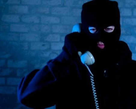 Обаждане по телефона: Дай пари или ще те режем на парчета!