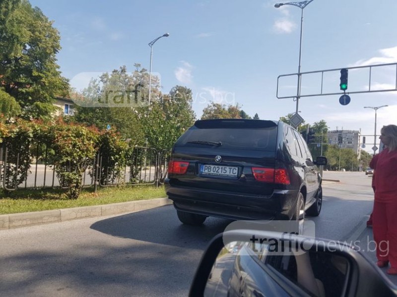 Идентифицираха шофьора, нахвърлил се с юмруци на жена и мъж в линейка в Пловдив