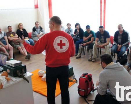 100 доброволци и обучители от БЧК Пловдив ще демонстрират как се оказва долекарска помощ