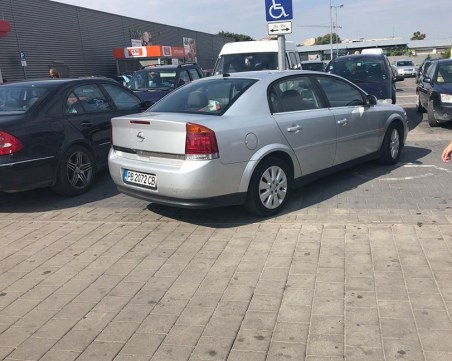 Пловдивчанин показа, че е инвалид по паркиране СНИМКИ