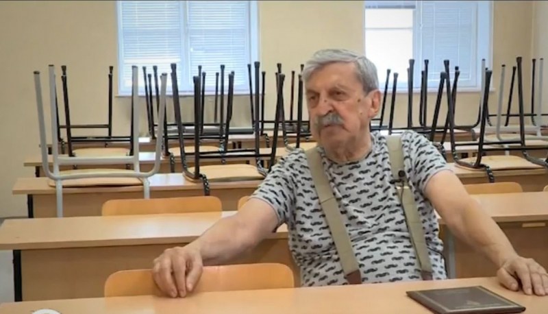 Никога не е късно! 82-годишен мъж завърши СУ, стана журналист ВИДЕО