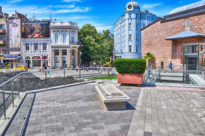 Слънчева неделя очаква пловдивчани, на места в страната - дъжд
