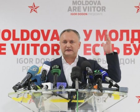 Президентът на Молдова на косъм от смъртта след зверска катастрофа