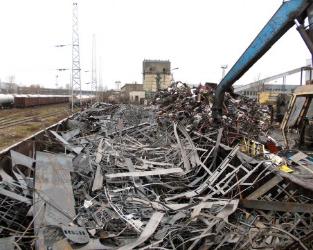 Разбиха два нелегални пункта за изкупуване на метални отпадъци в Пазарджишко