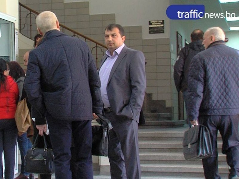 Кметът на Септември застава пред съда днес