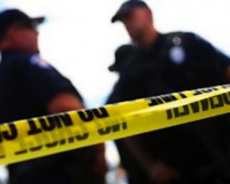 Мъж беше намерен застрелян на гробище в Атина