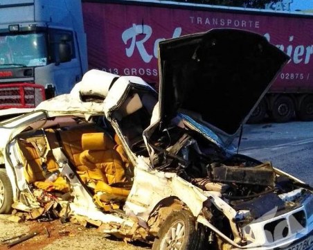 38-годишен карал камиона, помел БМВ-то ковчег, не е арестуван