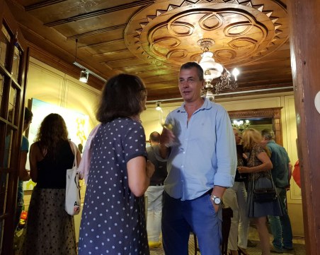 Художникът Наско Хранов продаде за часове най- “вкусната“ си изложба