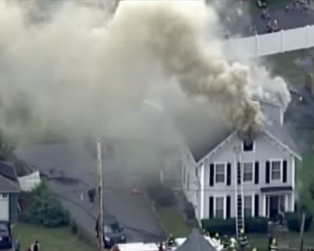 Поредица от експлозии и пожари край Бостън, има ранени ВИДЕО