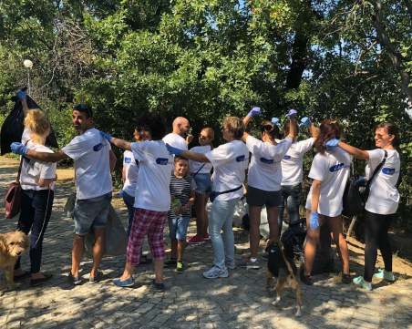 Репортери в Пловдив оставиха микрофоните и хванаха чувалите на тепето СНИМКИ