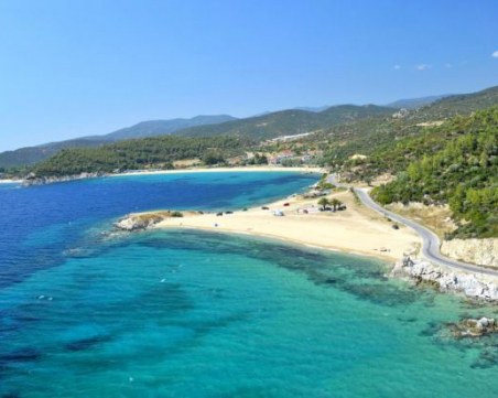 Българка откри пръстен на един от най-популярните гръцки плажове! Търси се притежателката СНИМКА