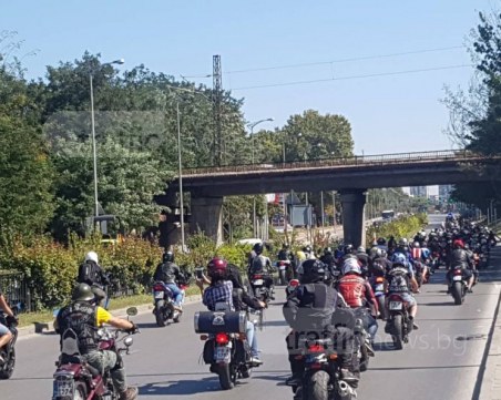 Рокери с траурно шествие из Пловдив, пожелаха си 0 жертви през 2019 ВИДЕО и СНИМКИ