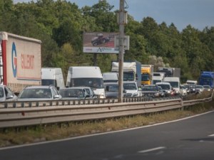 Страшно е! Тапите на двете магистрали вече гонят 20 километра