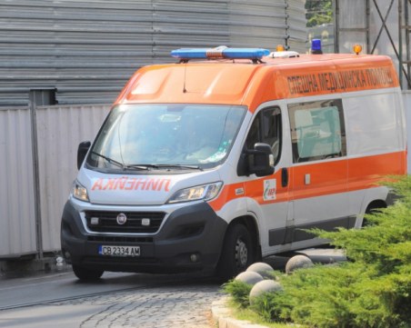 18-годишен с БМВ връхлетя върху мантинела