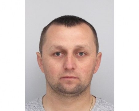 Полицията издирва 34-годишен мъж, изчезнал в неделя