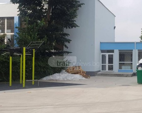 Кметът Тотев: Никакво местене на учениците от Английската, форсираме нещата