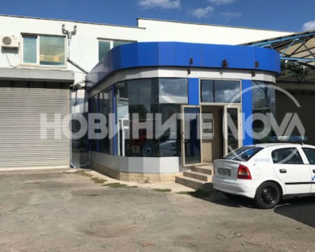 Асансьор във фабрика пропадна, има пострадали