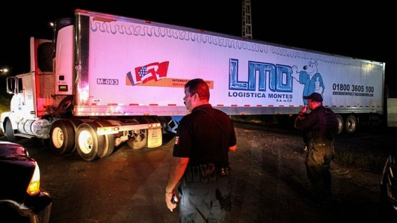 Откриха камион със 157 трупа в Мексико
