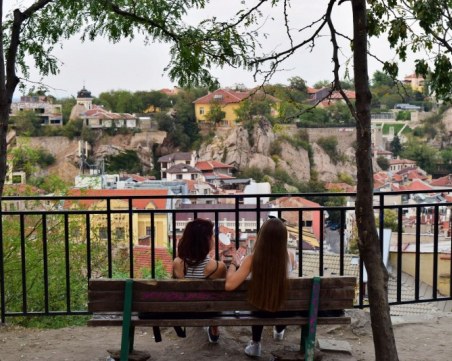 И утре ще бъде слънчево! Температурите в Пловдив ще достигнат 27 градуса