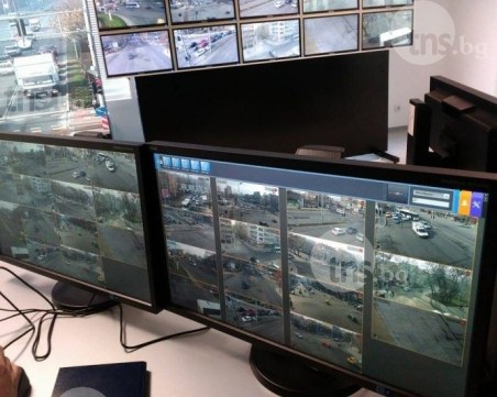 Пловдивчани влизат в центъра за управление на трафика под тепетата