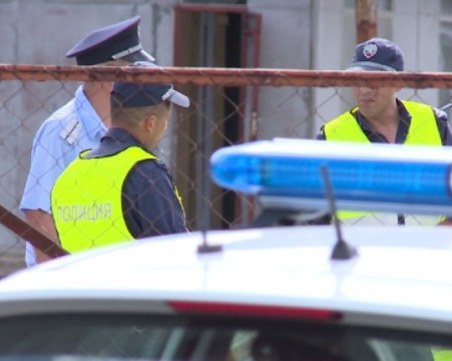 Митничари проверяват винзавода в Карнобат, може да го затворят