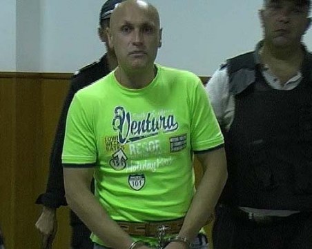 Осъден до живот съди държавата, не си бил получил пържолите и печените чушки