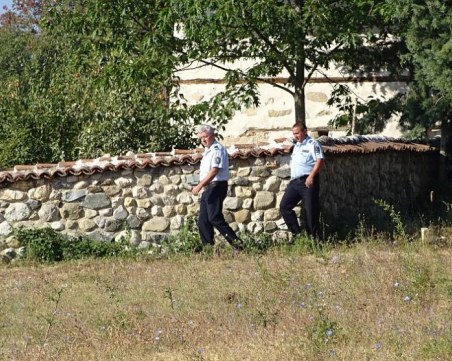 Стана ясно какво са търсили похитителите в Роженския манастир, съдиите си направиха отвод