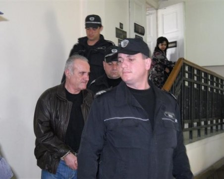 Топ фалшификаторът Растера влиза в пловдивския затвор за близо 3 години