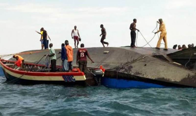 Жертвите от потъналия ферибот в Танзания станаха 136