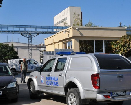 Митница-Бургас е установила много тежки нарушения във “Винпром Карнобат“