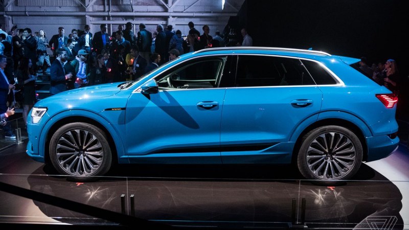Audi показа първия си електромобил, ето колко ще струва ВИДЕО