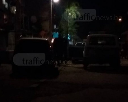 Акция на полицията в Изгрев! Обискират търговски обекти и къщи СНИМКИ