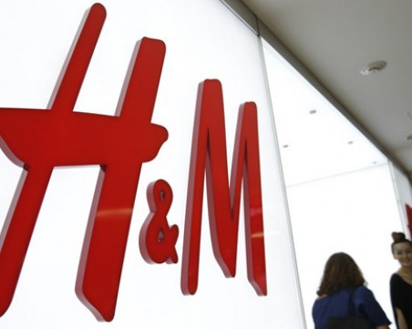 Според доклад: Н&М не успява да плaщa дocтaтъчнo нa paбoтницитe cи в Бългapия и пo cвeтa