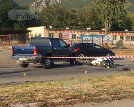 С рев на мотори изпратиха загиналия в Пловдивско моторист СНИМКИ