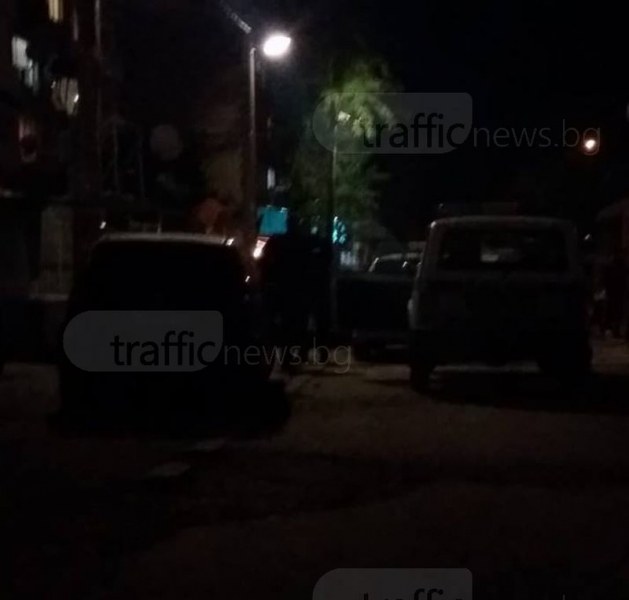 Акция на полицията в Изгрев! Обискират търговски обекти и къщи СНИМКИ