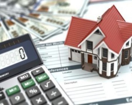 Къде да инвестираме - в имоти или в акции?