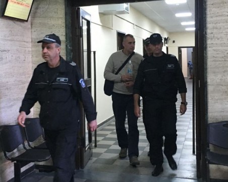 Прокуратурата поиска най-тежкото наказание за полицая Караджов, обвинен в две убийства