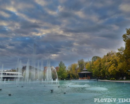 Гласове от сесията: Продайте и Цар-Симеоновата градина! Ще вземете повече от 20 млн. лева