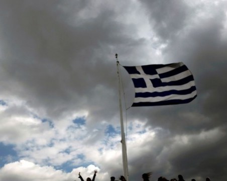 МВнР предупреди българите, пътуващи за Гърция, за очакван тропически ураган